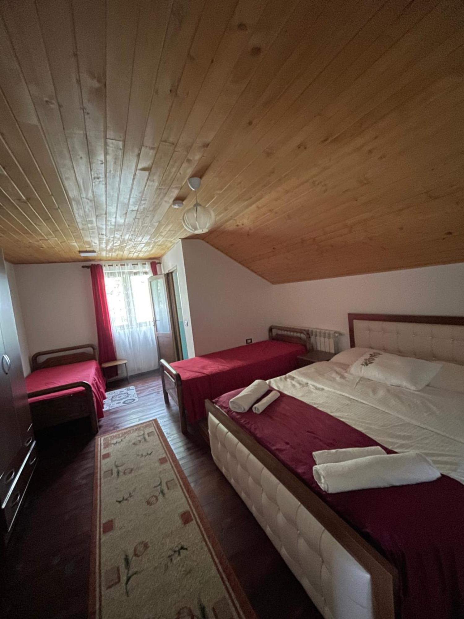 Mehmeti Maison d'hôtes *